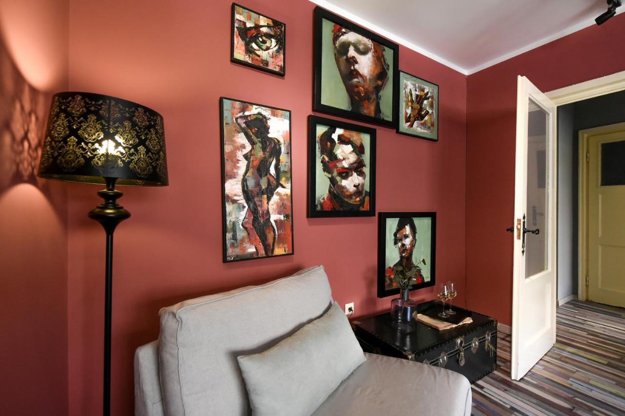 Captivating Old Town Apartment Bucureşti Ngoại thất bức ảnh