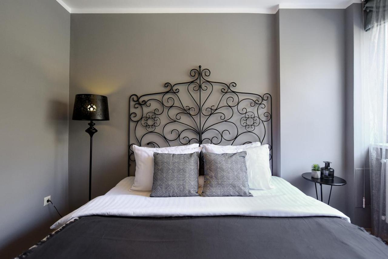 Captivating Old Town Apartment Bucureşti Ngoại thất bức ảnh